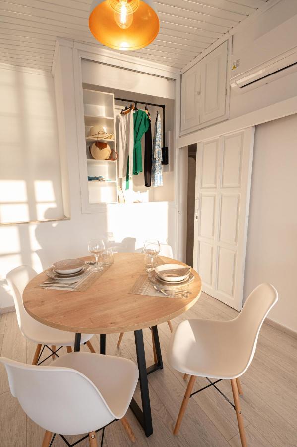 The White Rose Apartment Порос Экстерьер фото