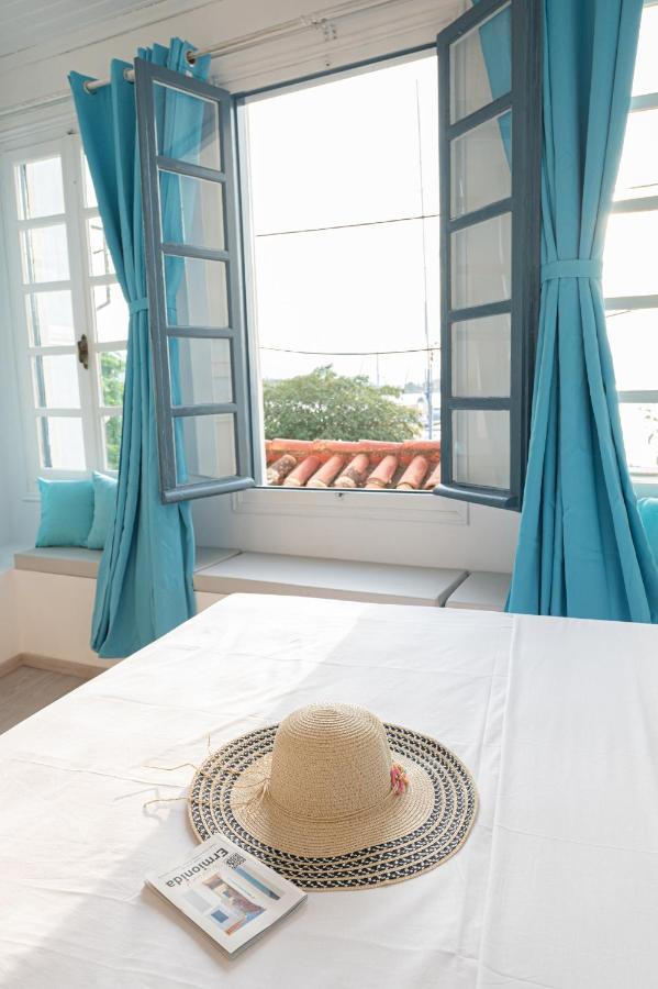 The White Rose Apartment Порос Экстерьер фото